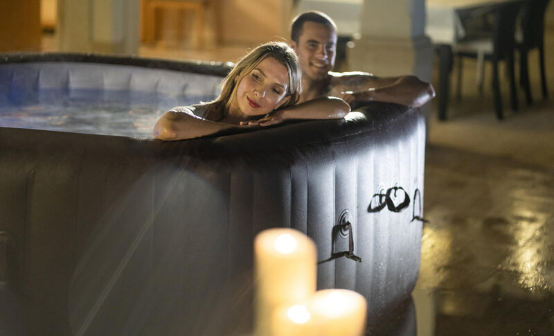 Lay-Z-Spa Maldives HydroJet Pro opblaasbare jacuzzi | JacuzziGids.nl